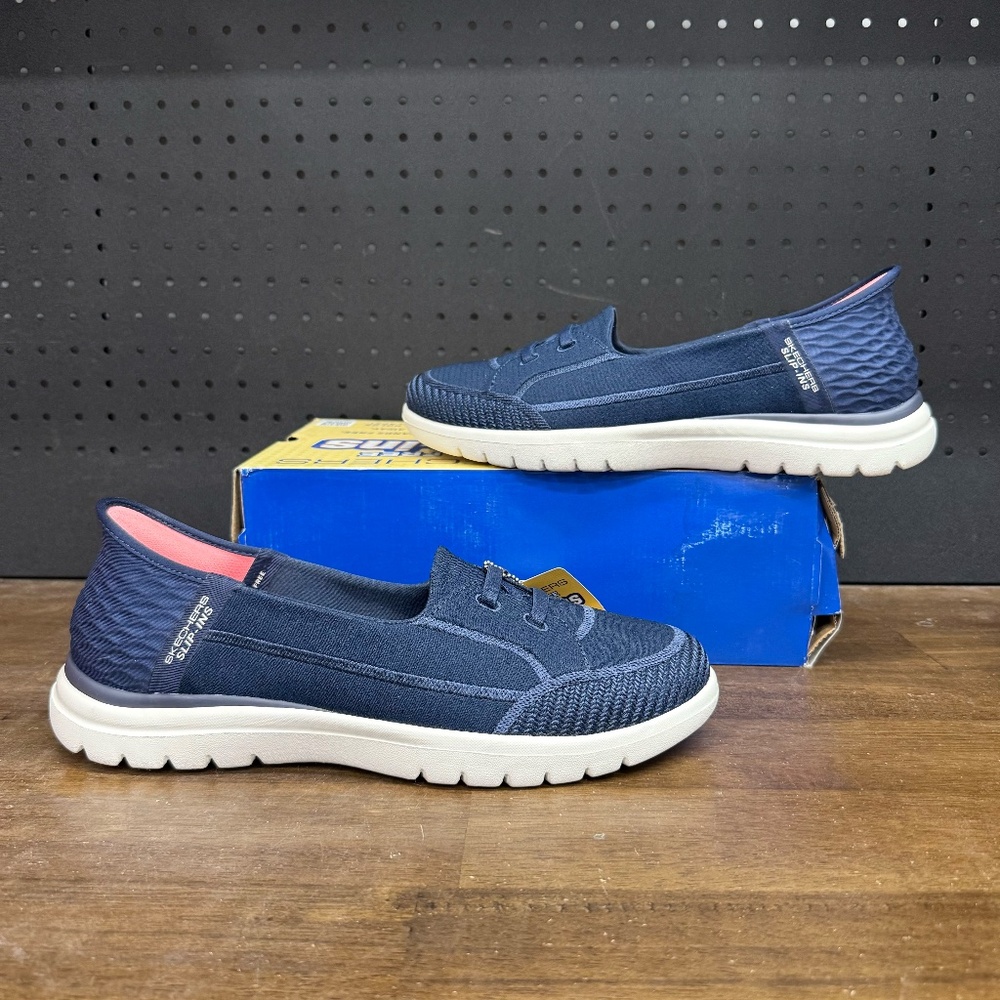 New W/ Damaged Box! Womens Skechers Air Cooled Memory Foam Navy Slip Ins Size 11